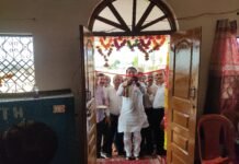 भवन में लगे पत्थर पर अपने पिता का नाम देख भावविभोर हुए विधायकजी