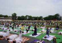 अंतर्राष्ट्रीय योग दिवस का जिलास्तरीय कार्यक्रम फुटबॉल स्टेडियम में आयोजित हुआ