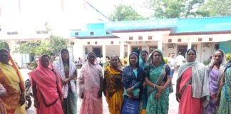 हम और हमारे बच्चो के भविष्य को अधंकार में जाने से बचाईये