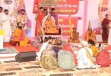 जो पुण्यात्मा होते वो अपने आप खिंचे चले आते हैं – ब्रह्मचारी श्री निर्विकल्प स्वरूपजी