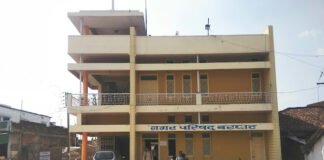 बरघाट नगर परिषद के सीएमओ वेदप्रकाश ओमपुरी का अजीबो गरीब कारनामा