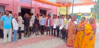 भूख हड़ताल पर बैठे लोगों का हो मेडिकल टेस्ट: पालक शिक्षक संघ