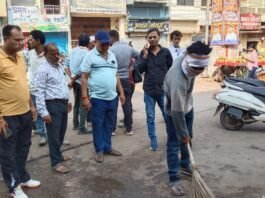 जनता के स्वास्थ्य को ध्यान में रखते हुए नपाध्यक्ष ने नगर में साफ-सफाई व्यवस्था को लेकर दिए कड़े निर्देश
